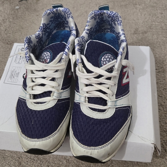 New Balance Shoes - Sneakers